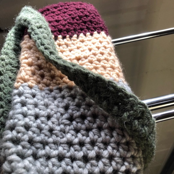 Crocheted Bag - Picture 3 of 4